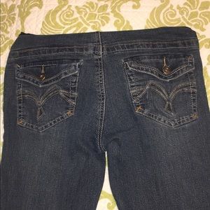 Bella Vida Maternity Jeans